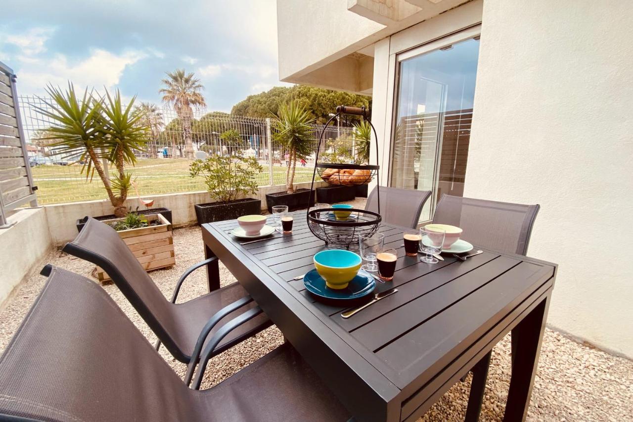 Escapade Au Soleil B002 Appartement 2 Chambres Dans Residence Sur La Plage ル・グロー・デュ・ロワ エクステリア 写真