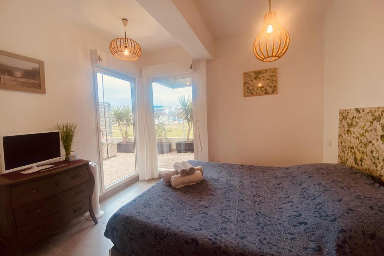Escapade Au Soleil B002 Appartement 2 Chambres Dans Residence Sur La Plage ル・グロー・デュ・ロワ エクステリア 写真